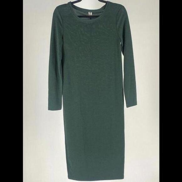 Chic Long Sleeve Green Dress - Perfect for Any Occasion - Picture 1 of 2